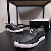 2018獨(dú)家新款GUCCi法國限量版高等版本新休閑鞋 品質(zhì) 潮流休閑時(shí)尚 超柔軟生膠大底 歐洲進(jìn)口頭層牛皮 內(nèi)里頭層豬皮透氣防臭 論材料做工完勝市場(chǎng)所有版本 高高等版本品質(zhì)出貨 實(shí)物拍攝 凸顯獨(dú)特