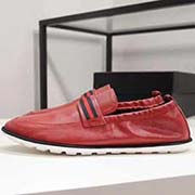  GUCCI 古奇專柜同款高品質(zhì)休閑豆豆鞋 鞋面采用進(jìn)口意大利小牛皮 內(nèi)里采用高等進(jìn)口環(huán)保豬皮 和舒適超軟耐磨橡膠大底 代工級(jí)別工藝 真正的 品質(zhì) 非市場一般品質(zhì) 碼數(shù) 38-43