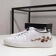  GUCCI 古奇專柜同款高品質休閑鞋 鞋面采用進口意大利小牛皮電腦刺繡 內里采用高等進口環保豬皮 和舒適超軟耐磨小蜜蜂橡膠大底 代工級別工藝 真正的 品質 非市場一般品質 碼數 38-43碼