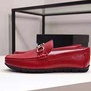  GUCCI 古奇專柜同款高品質休閑豆豆鞋 鞋面采用進口意大利小牛皮 內里采用高等進口環保豬皮 和舒適超軟耐磨橡膠大底 代工級別工藝 真正的 品質 非市場一般品質 碼數 38-43