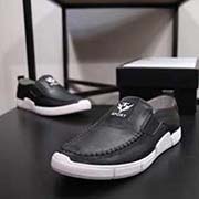 2018獨(dú)家新款GUCCi法國限量版高等版本新休閑鞋 品質(zhì) 潮流休閑時尚 超柔軟生膠大底 歐洲進(jìn)口頭層牛皮 內(nèi)里頭層豬皮透氣防臭 論材料做工完勝市場所有版本 高高等版本品質(zhì)出貨 實(shí)物拍攝 凸顯獨(dú)特