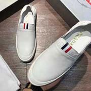  PRADA2018普拉達(dá)男士新款上市 源單品質(zhì) 鞋面采用進(jìn)口頭層牛皮 透氣真皮內(nèi)里 精良造型高等品質(zhì) 原版橡膠耐磨大底 鞋型飽滿 立體感十足 超級(jí)百搭 高等不失品味 時(shí)尚 新穎標(biāo)準(zhǔn)碼數(shù)：38-44