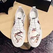 Gucci古奇 男士新小白鞋系列休閑便鞋！官網1：1打造。鞋面采用進口優質牛皮搭配布料 內里采用優質水紋羊里柔軟舒適。挑剔的選料精致的做工給您好的享受。碼數：38-44碼。