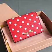 MIUMIU 5MV204口袋小錢包pocket wallet 專柜新款小錢夾今年fashion的印花設計 里外都是進口高等牛皮山羊紋 內壓197A 百元鈔銀行卡硬幣零錢通通可以收入其中 size