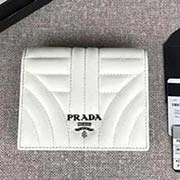 PRADA爆款女士短夾 專柜新款式 官網同步 1MV204 白色繡線散字嘜 意大利高等原單納帕牛皮質感極好 原單 長11.2cm高8.5cm