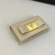  1MC122 方塊嘜五金 PRADA卡包 官網同步 代工號181C內碼 意大利高等壓紋牛皮質感極好 長11.3 高7寬2.5cm 壓紋牛皮裸粉色