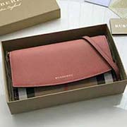 Burberry 柏寶利 原單出品 博柏利大號 Horseferry 格紋拼皮革錢夾 隨附鏈飾皮革肩背帶 本品可作為小型手袋單獨使用 或作為錢夾收置于日常手袋內 40482501西瓜紅格子布 21cm