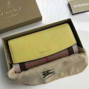 Burberry 柏寶利 原單出品 大面采用進(jìn)口手掌紋牛皮 內(nèi)格細(xì)膩柔軟的進(jìn)口小牛皮 原版格子面料 3957黃色 19cmx10cmx3cm