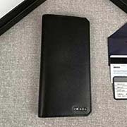 PRADA男士西裝夾 專柜新款式 官網(wǎng)同步 2MV836 黑色一行字嘜 意大利高等原單十字紋牛皮質(zhì)感極好 長(zhǎng)9.5cm高19cm