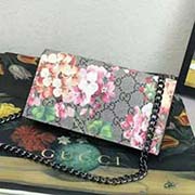 402427〖紅印花〗新款彩印玫瑰花PVC單肩小手包 手挽帶可活動可二用 高等進口牛皮 采用海外私訂五金 原單代工廠出品 專柜同步 19.2x10.5x3.5cm 紅印花PVC啡皮