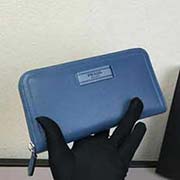  1ML317 燙壓Logo PRADA單拉鏈錢包 官網同步 代工號224內碼 意大利高等鹿紋牛皮質感極好 長19 高10.5寬2.8cm 鹿紋牛皮鈷藍色