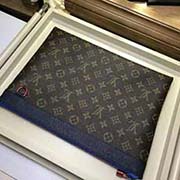 M62291 老花 POCHETTE APOLLO 手袋 亮相2018春夏時裝展的新品 來自男裝藝術總監Kim Jones 充滿工藝質感的運動風格設計 Pochette Apollo手袋Monogra