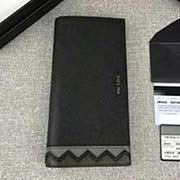 PRADA男士西裝夾 專柜新款式 官網同步 2MV836 黑灰軍綠波浪拼色 意大利高等原單十字紋牛皮質感極好 長9.5cm高19cm