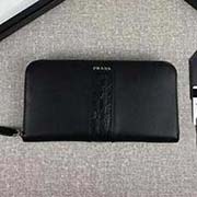 PRADA男士單拉鏈錢包 專柜新款式 官網同步 2ML317 黑色彩帶鱷魚皮 意大利高等原單十字紋牛皮質感極好 彩帶鱷魚皮更顯高等