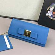  1ML132方塊蝴蝶五金 PRADA二折錢包 官網同步 代工號12N內碼 意大利高等壓紋牛皮質感極好 長19 高10.5寬2.8cm 壓紋牛皮淺藍色