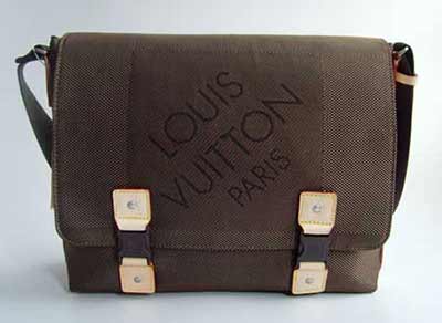 LV獨具時尚精良男士帆布包M93077