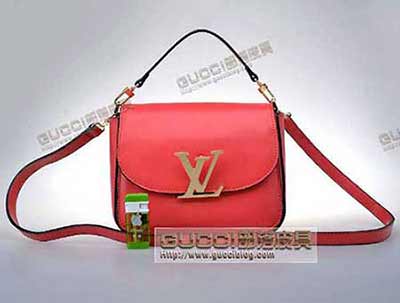 M94264玫紅 LV商務潮女小包_LV經典熱消包包