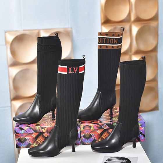 大品牌女鞋品牌15寸新款靴子！