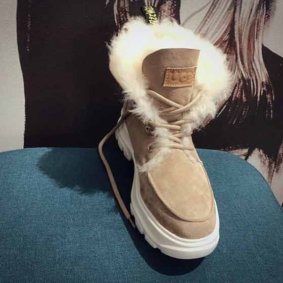 UGG皮毛一體爆款，豬巴戈拼皮毛一體，內(nèi)裡都是皮毛一體羊毛