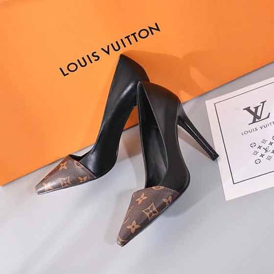 LV經(jīng)典老花專用皮拼接女鞋，秀氣并