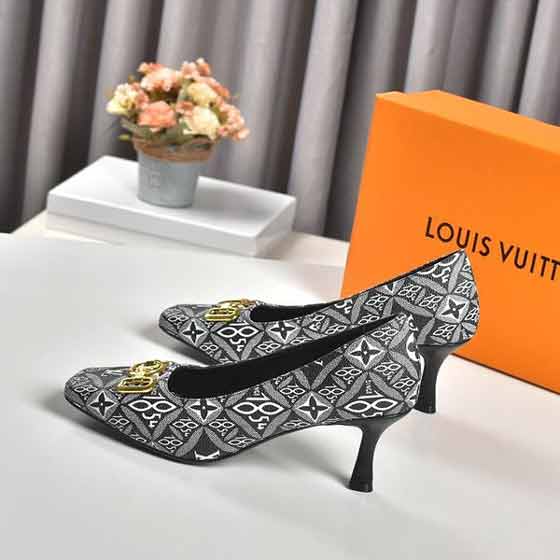 LV淺口尖頭性感顯瘦職業OL女單鞋