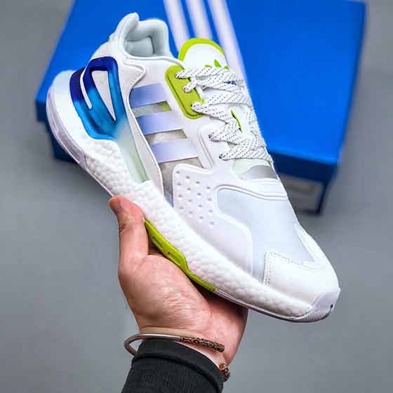 Adidas運動女鞋品牌新品首發夜行者二代 街頭先鋒ZX