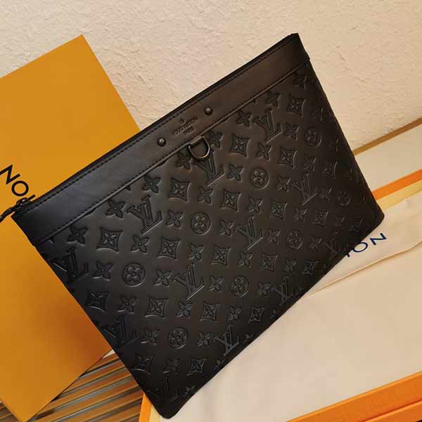 LV經(jīng)典壓紋柔軟小牛皮Discov