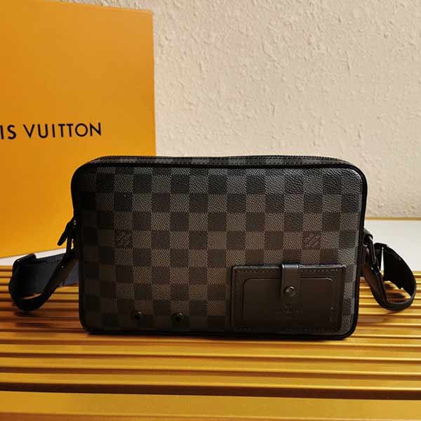 lv官網男包 經典Damier Graphite帆布Alpha郵差包N40