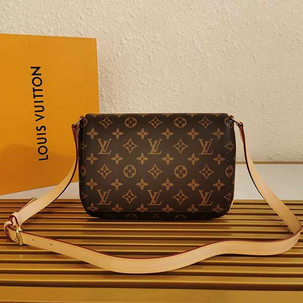 LV老花單肩王菲包，經典古著氣息濃郁，實用百搭，休閑女人畢備！