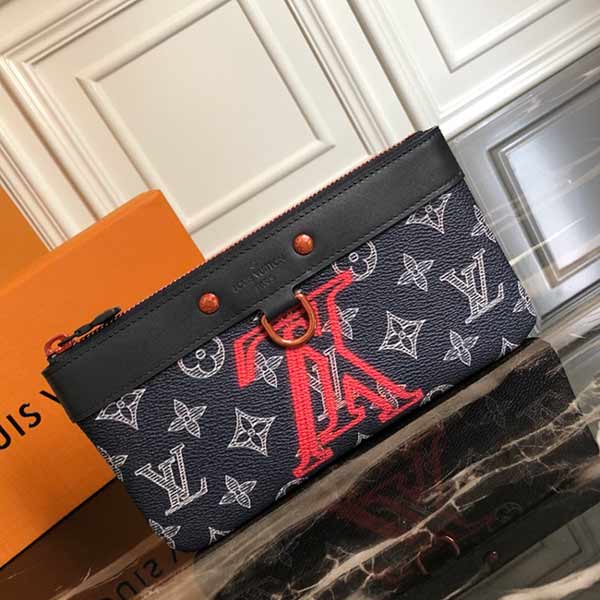 小號(hào)LV Upside Down Pochett