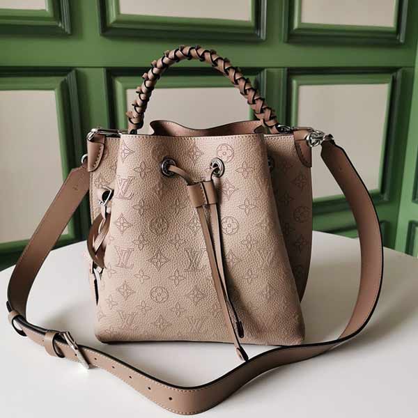 lv桶包型號(hào)M55799 M55800 鏤花小牛皮lv桶包檔次高等