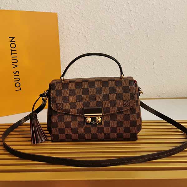 新寵兒 LV體積小巧LCROISETTE手袋M41581 N53000