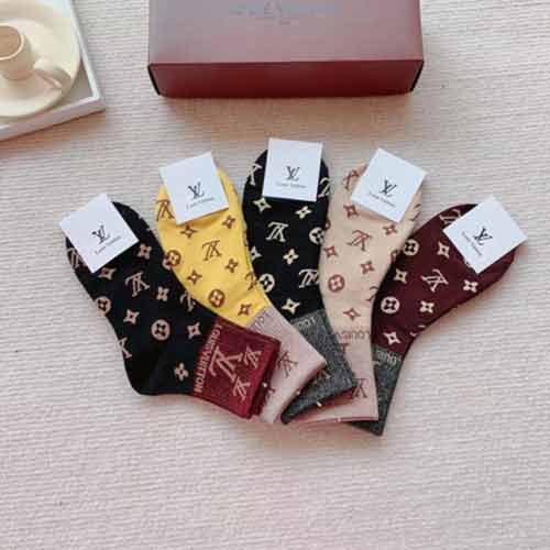 LV路易威登超小單品潮人畢備經典字母logo中筒襪