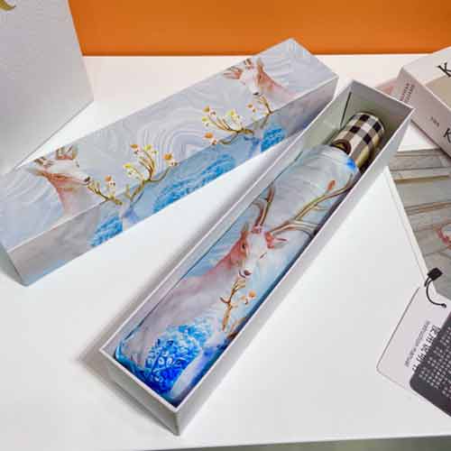 巴寶莉每年從國際各地海選出來的藝術作品