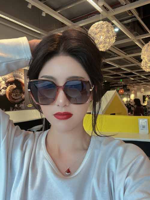 香耐爾時尚的太陽鏡，眾多博主網紅都有配戴的超輕墨鏡！