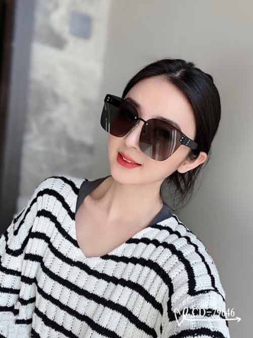 迪奧DIOR女士墨鏡款式，出行旅游搭配衣服畢備品！