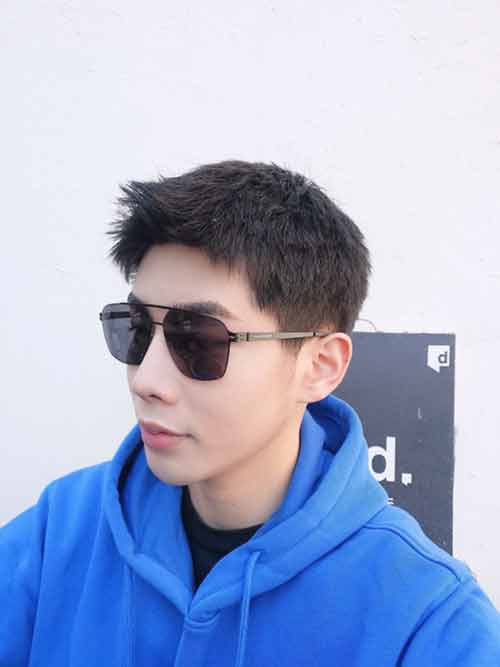 男士太陽鏡什么牌子好？阿瑪尼新款超輕超有彈性眼鏡！