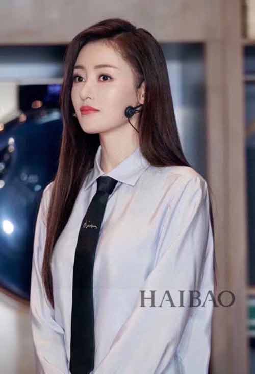 dior新款經典極具標志性LOGO提花制成的領帶