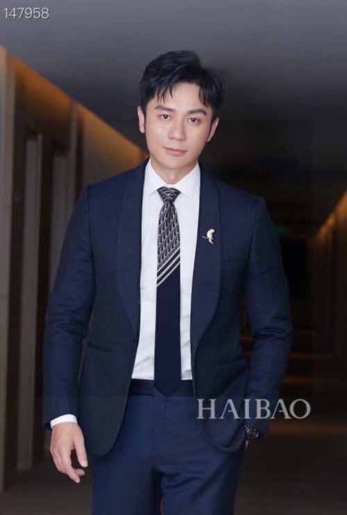 Dior男士標志性LOGO提花領帶