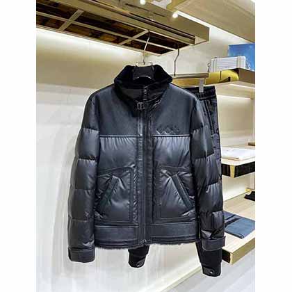 Lv驢牌秋冬季新款超輕綿羊皮，每年經典的外套