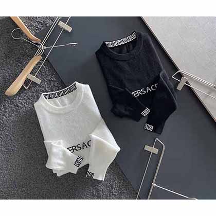 VER范思哲秋冬新品胸前字Logo工藝