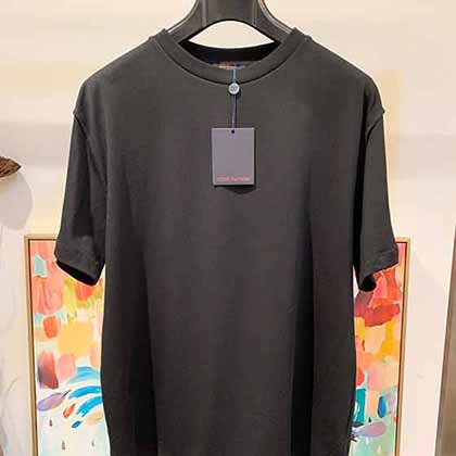 路易威登男t恤短袖低調奢華百搭款S寬松版型設計超級減齡款！