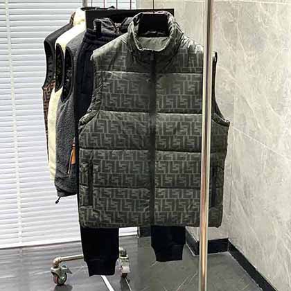 法國高等大品牌羽絨服馬甲 芬迪外