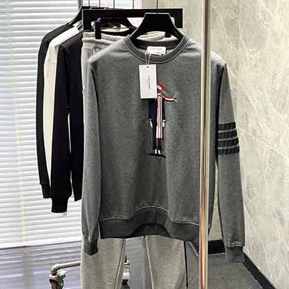 Thm Brwn 湯姆·布朗胸前刺繡時尚休閑圓領衛衣