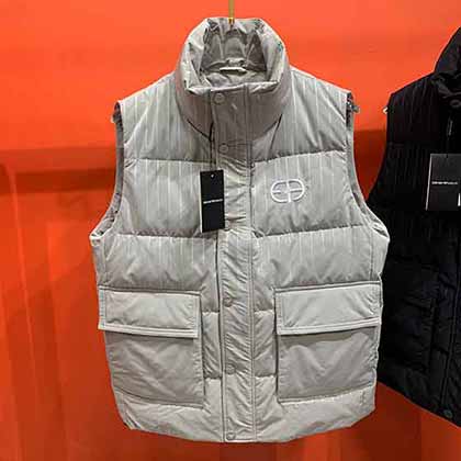 全球限量的一款阿瑪尼款冬季男女情侶款羽絨馬甲！