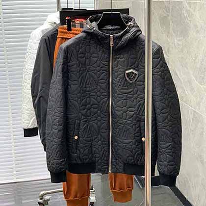 路易威登lv春夏男裝，檔次極高，時(shí)尚休閑羽絨外套！