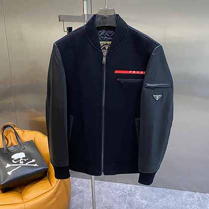 普拉達(dá)秋冬新品歐洲專柜同品 時(shí)尚