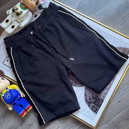 Celine賽琳獨家雙側金屬標潮范短褲無人不知的國際品