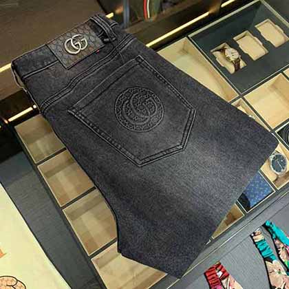 GUCCI古奇男士的牛仔褲，新經(jīng)典洗水男士小直筒牛仔褲！
