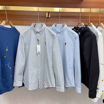 愛的小心心Ami De Coeur 刺繡愛心扣角領棉質牛津條紋布襯衫